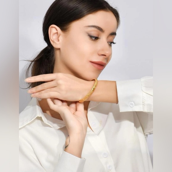 Bangle Bracelet - Picture 3 of 5